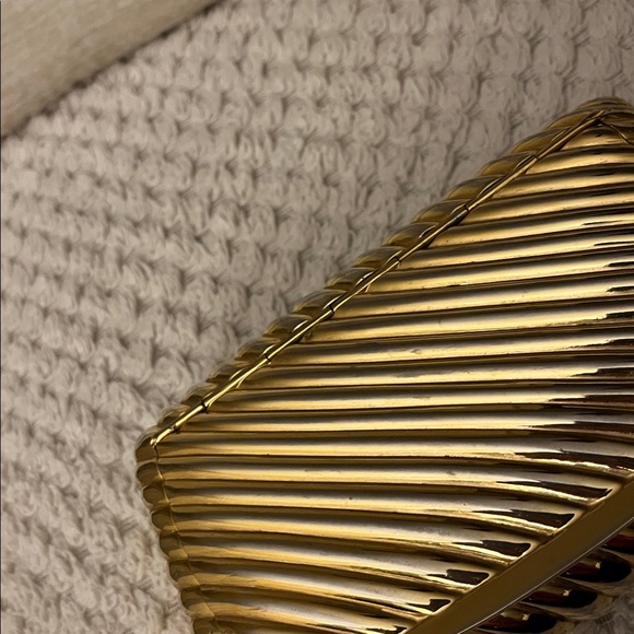 JUDITH LEIBER gold shell pattern clutch (does not fit cell phone) - Picture 6 of 6